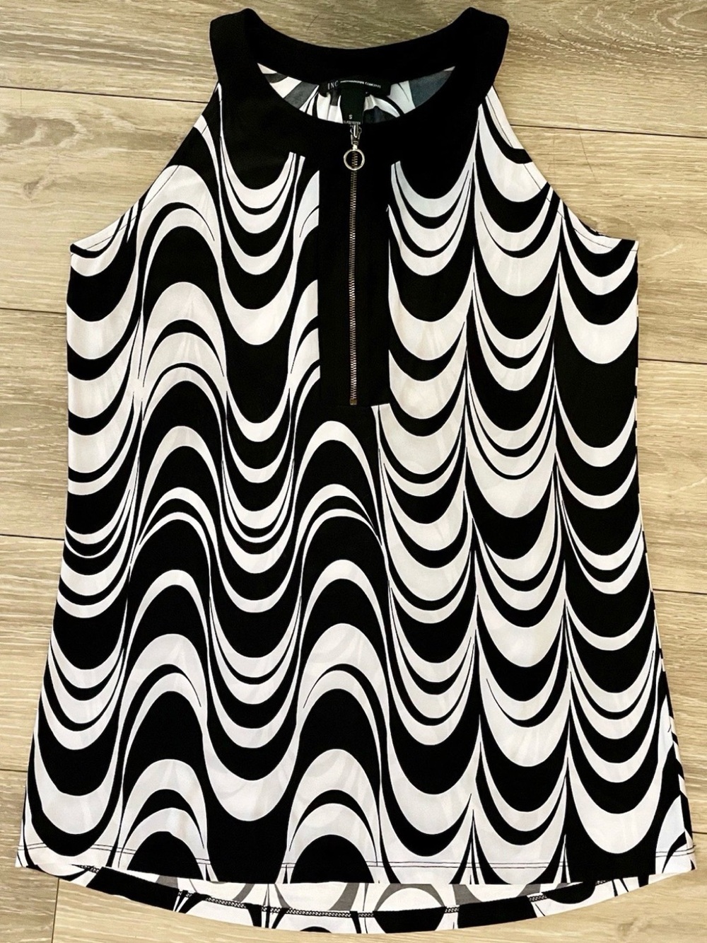 INC International Concepts Black and White Graphic Sleeveless Top